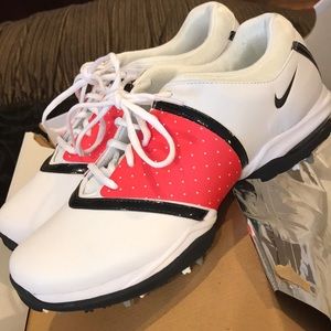 Nike women’s golf shoes